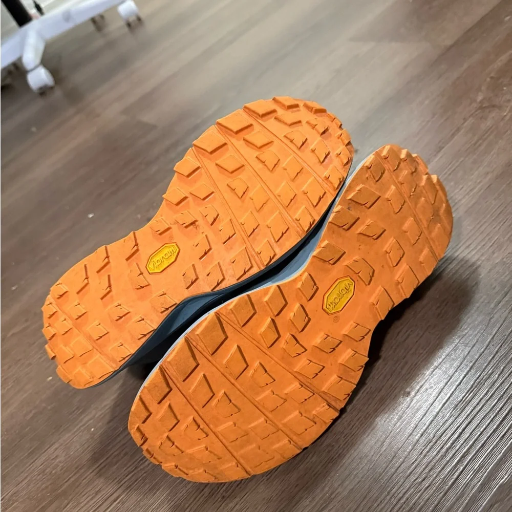 Arc'teryx Norvan LD Men's Athletic Shoes in Gray and Orange - Picture 7 of 9